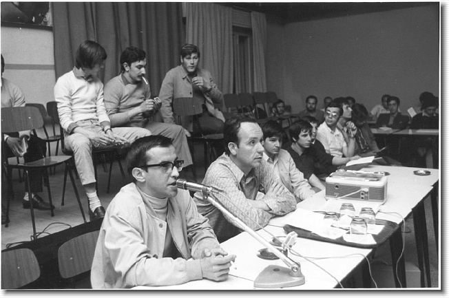 Clicca per scorrere le foto originali ingrandite