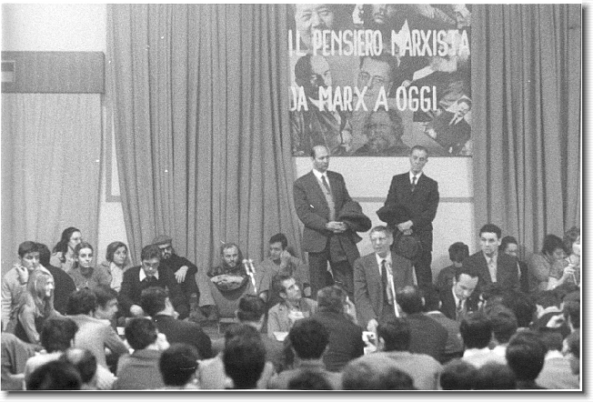 Clicca per scorrere le foto originali ingrandite