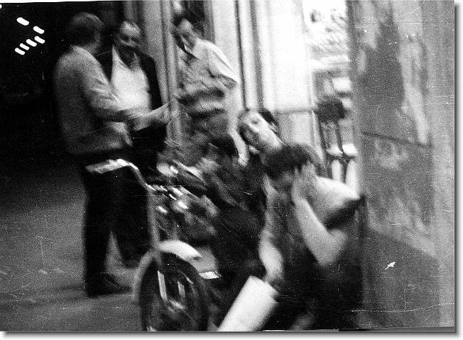 Clicca per scorrere le foto originali ingrandite