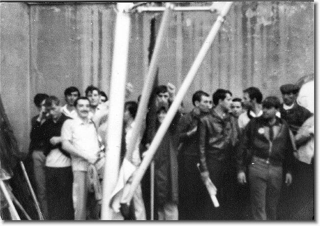 Clicca per scorrere le foto originali ingrandite