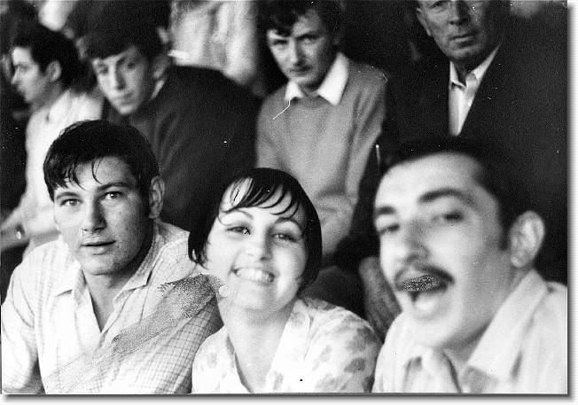 Clicca per scorrere le foto originali ingrandite