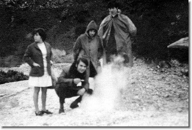 Clicca per scorrere le foto originali ingrandite