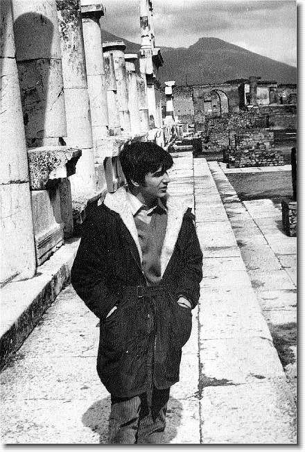 Clicca per scorrere le foto originali ingrandite