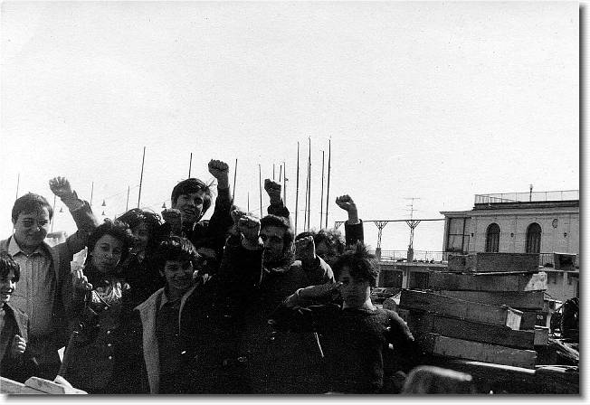 Clicca per scorrere le foto originali ingrandite