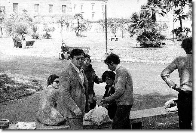 Clicca per scorrere le foto originali ingrandite