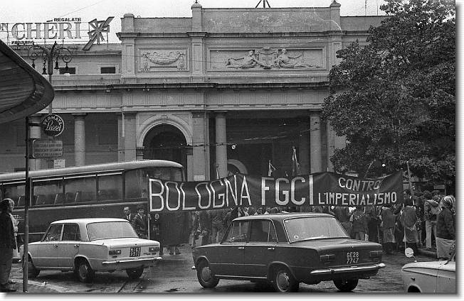 Clicca per scorrere le foto originali ingrandite