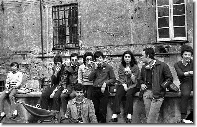 Clicca per scorrere le foto originali ingrandite