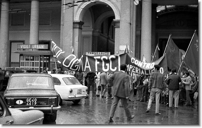 Clicca per scorrere le foto originali ingrandite