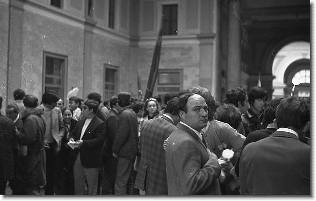 Clicca per scorrere le foto originali ingrandite