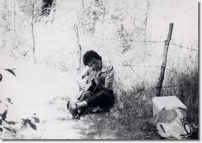 Clicca per scorrere le foto originali ingrandite