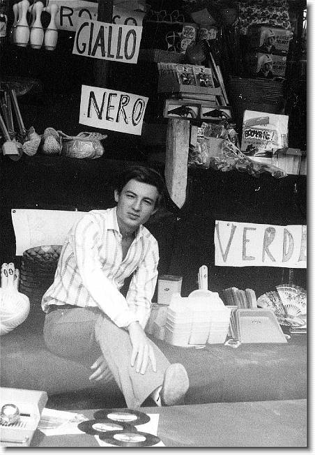 Clicca per scorrere le foto originali ingrandite