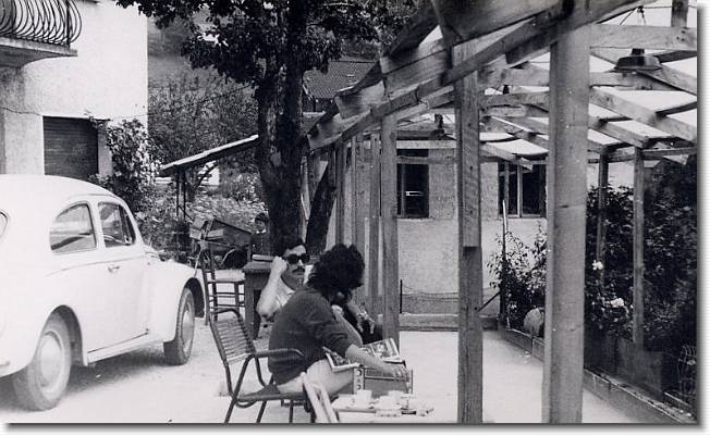 Clicca per scorrere le foto originali ingrandite
