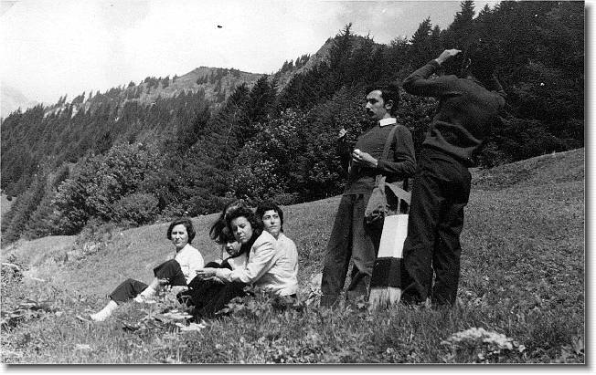 Clicca per scorrere le foto originali ingrandite