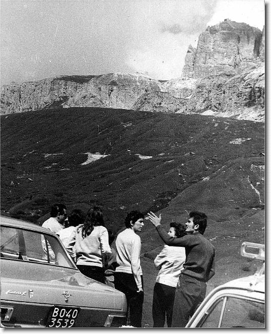 Clicca per scorrere le foto originali ingrandite