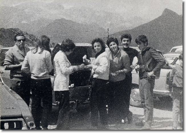 Clicca per scorrere le foto originali ingrandite