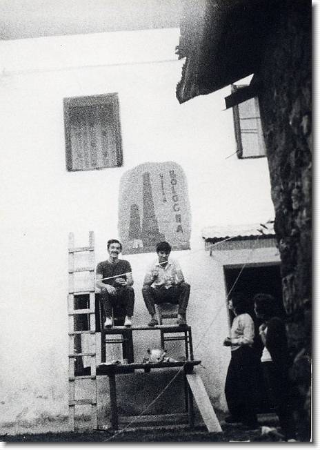 Clicca per scorrere le foto originali ingrandite