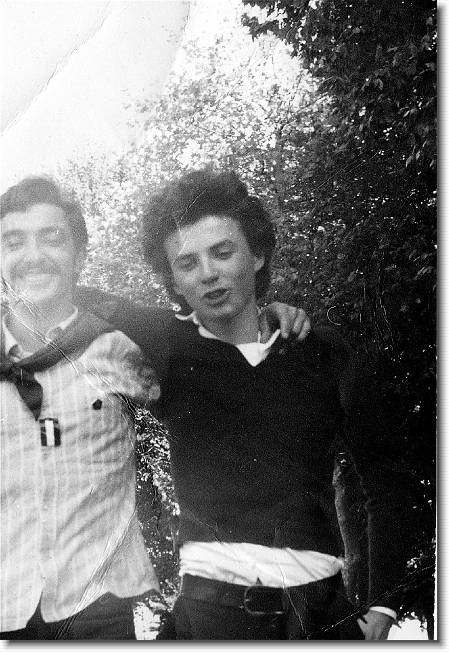 Clicca per scorrere le foto originali ingrandite