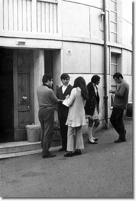 Clicca per scorrere le foto originali ingrandite
