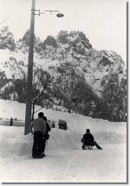 Clicca per scorrere le foto originali ingrandite
