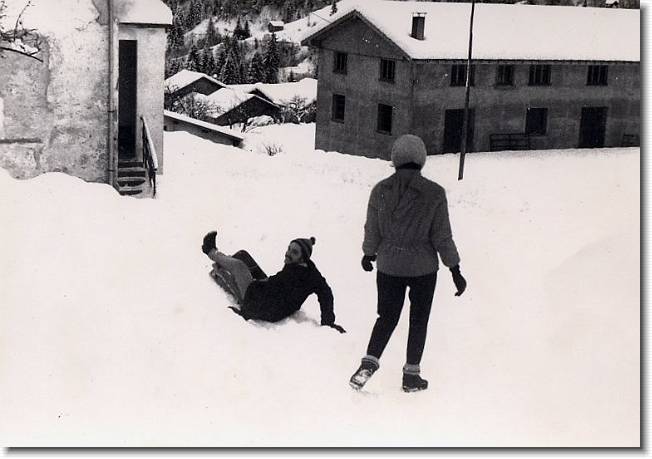 Clicca per scorrere le foto originali ingrandite
