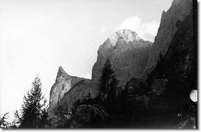 Clicca per scorrere le foto originali ingrandite