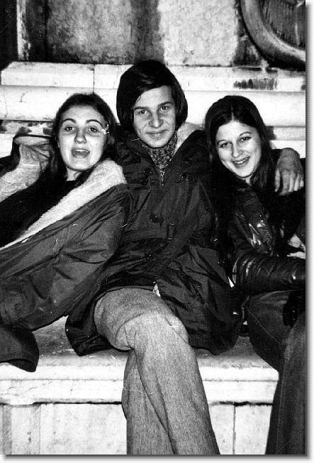 Clicca per scorrere le foto originali ingrandite