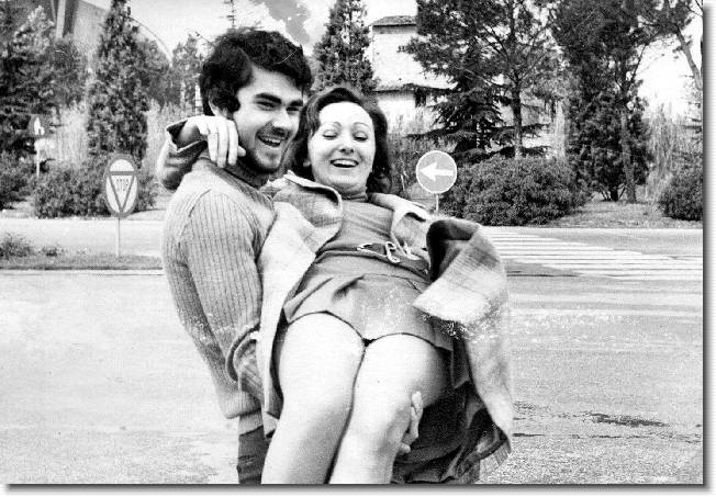 Clicca per scorrere le foto originali ingrandite