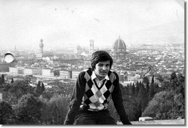 Clicca per scorrere le foto originali ingrandite