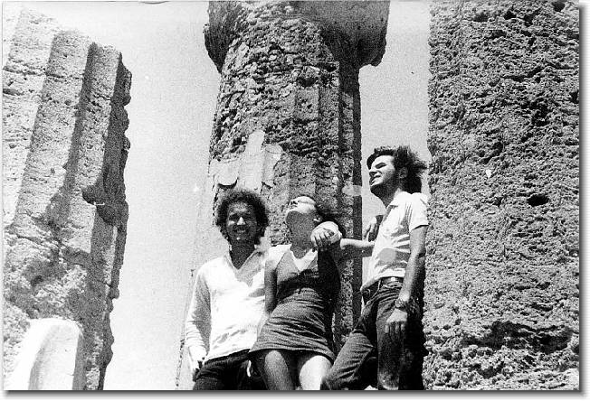 Clicca per scorrere le foto originali ingrandite