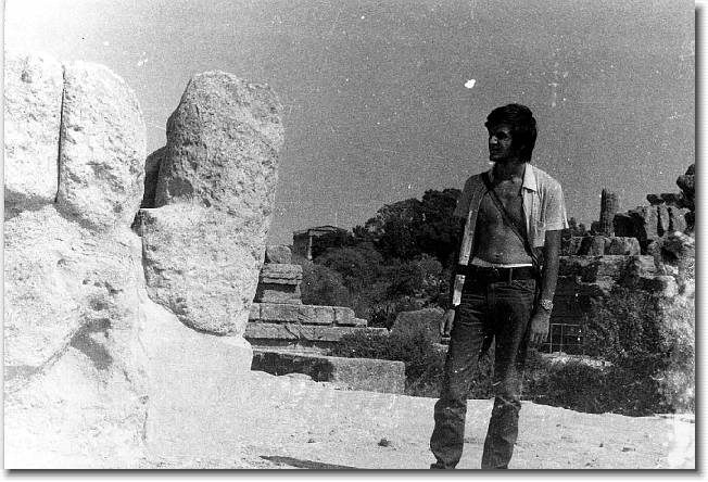 Clicca per scorrere le foto originali ingrandite