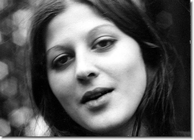 Clicca per scorrere le foto originali ingrandite