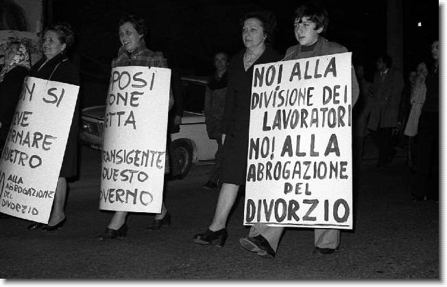Clicca per scorrere le foto originali ingrandite