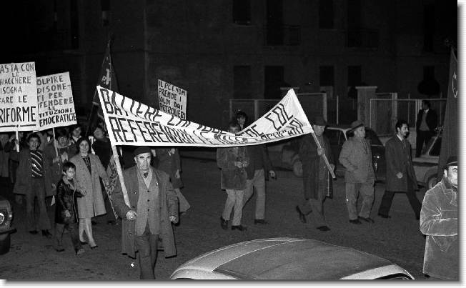 Clicca per scorrere le foto originali ingrandite