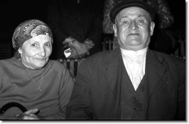 Clicca per scorrere le foto originali ingrandite