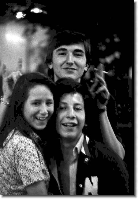 Clicca per scorrere le foto originali ingrandite