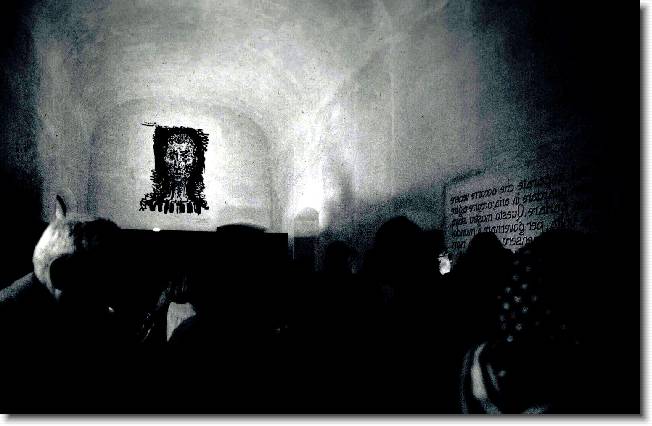 Clicca per scorrere le foto originali ingrandite