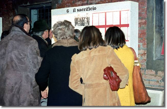 Clicca per scorrere le foto originali ingrandite
