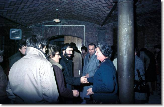 Clicca per scorrere le foto originali ingrandite