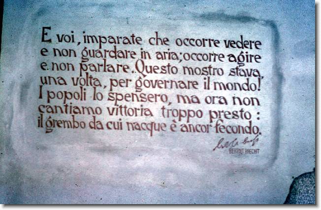 Clicca per scorrere le foto originali ingrandite