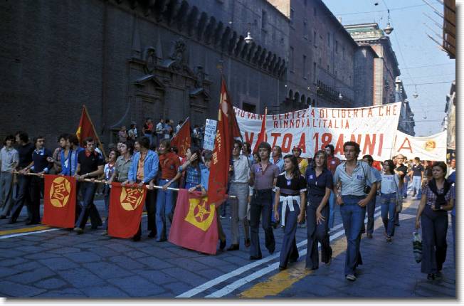 Clicca per scorrere le foto originali ingrandite