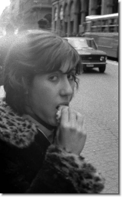 Clicca per scorrere le foto originali ingrandite