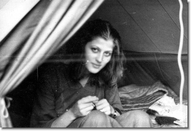 Clicca per scorrere le foto originali ingrandite