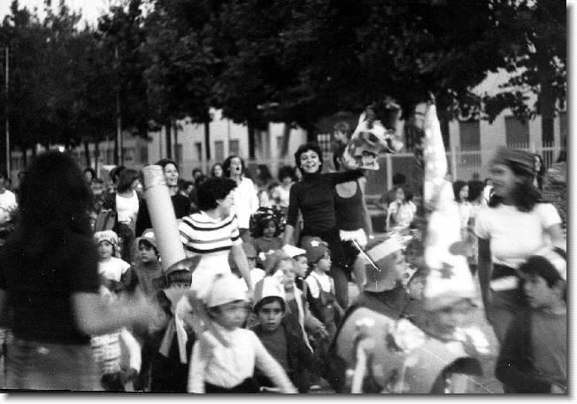 Clicca per scorrere le foto originali ingrandite