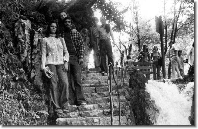 Clicca per scorrere le foto originali ingrandite