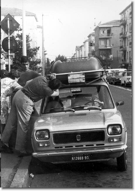 Clicca per scorrere le foto originali ingrandite