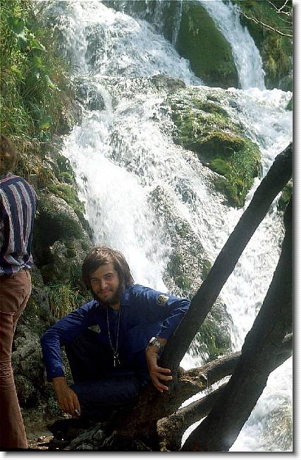Clicca per scorrere le foto originali ingrandite