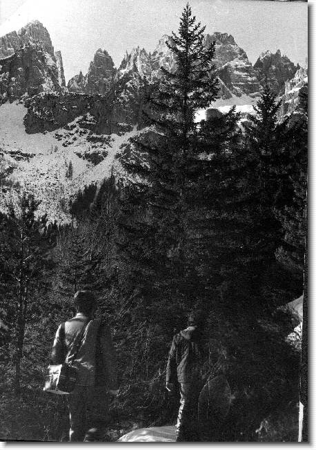 Clicca per scorrere le foto originali ingrandite