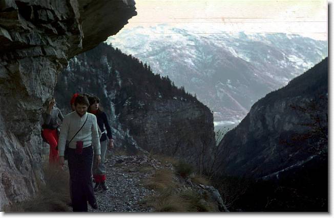 Clicca per scorrere le foto originali ingrandite