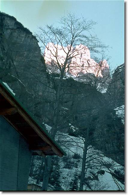 Clicca per scorrere le foto originali ingrandite