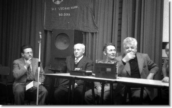 Clicca per scorrere le foto originali ingrandite
